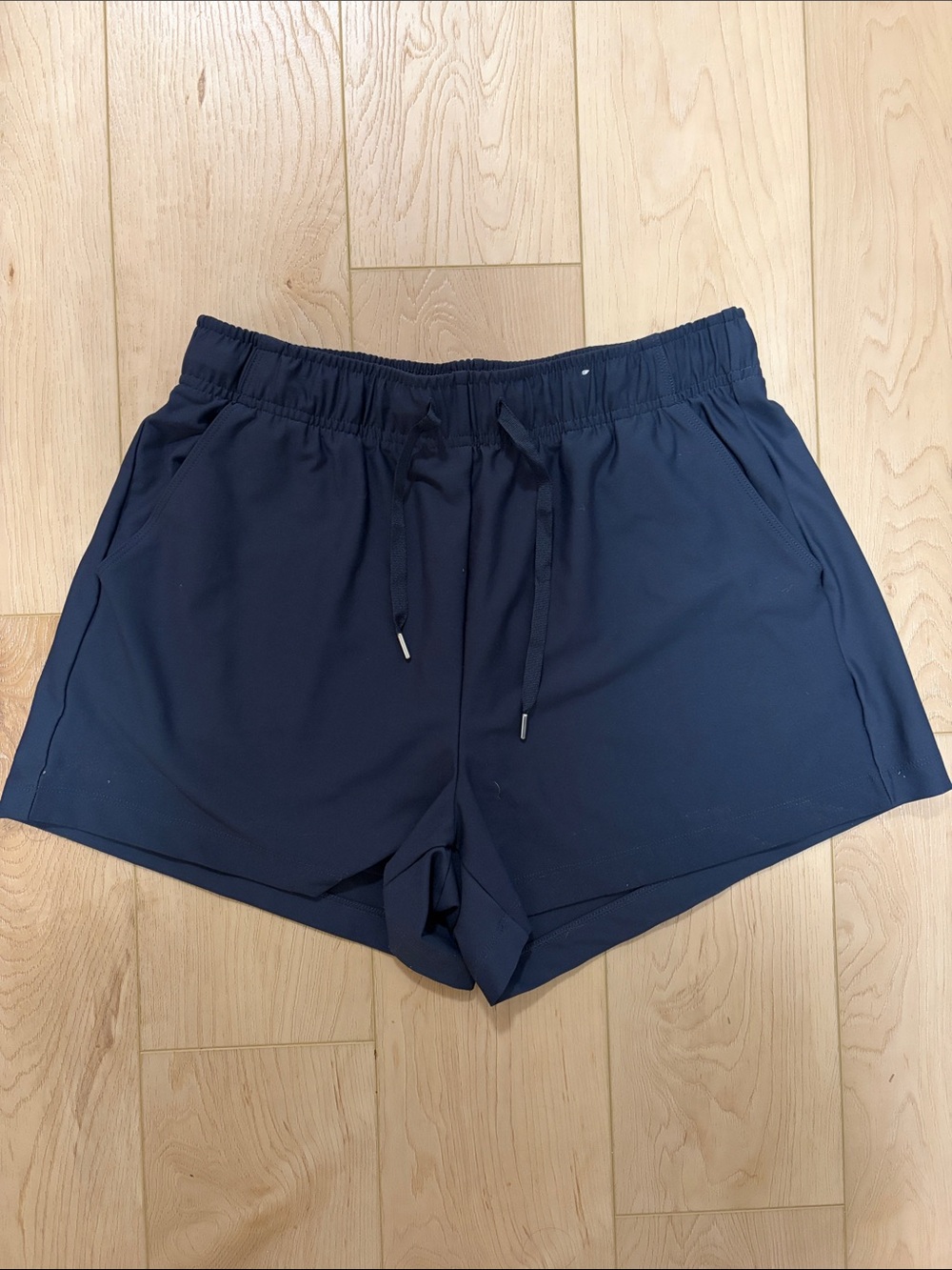 Old Navy High Rise PowerSoft Shorts, Navy Blue, sz M - Picture 2 of 9